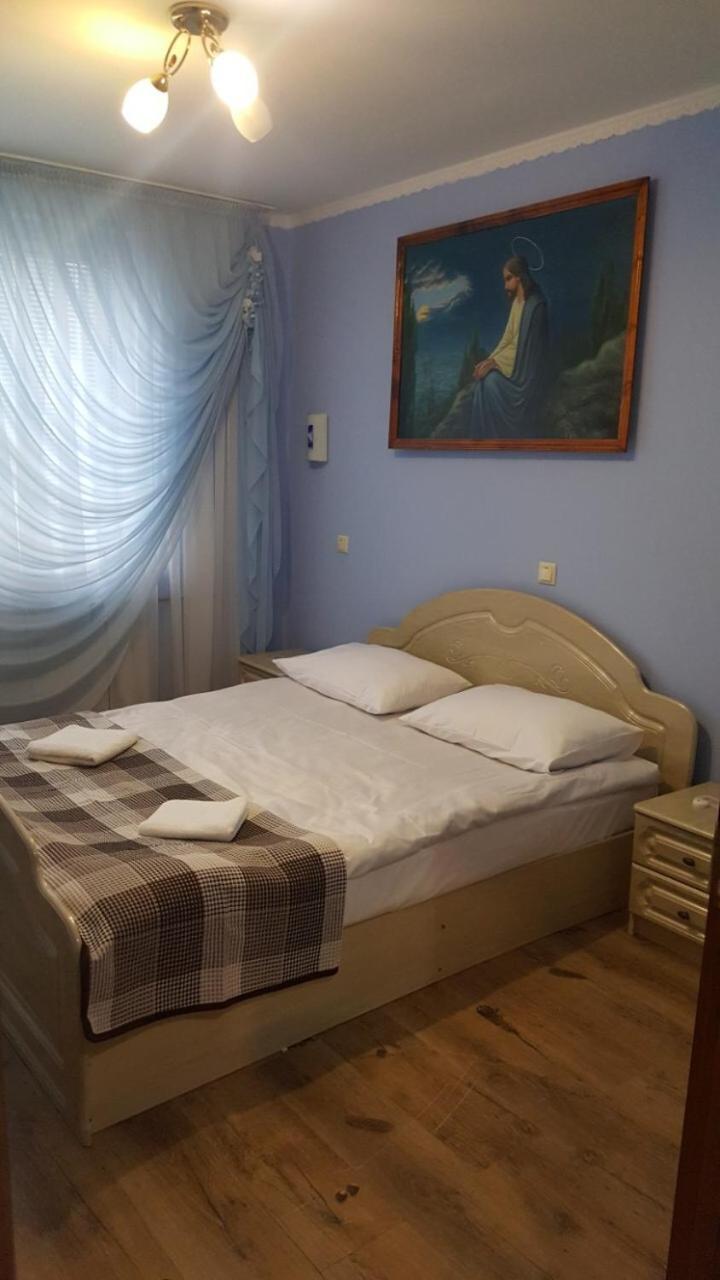 Zatishok Guest House Rakhiv Ngoại thất bức ảnh